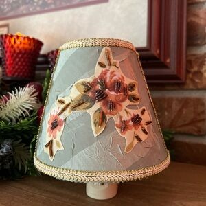 Vintage 1984 Victorian Swiss Lace Lamp Shade Night Light
